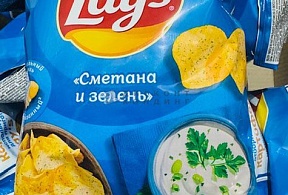 Чипсы Лейс  140 гр сметана зелень